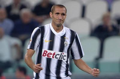 Chiellini su Facebook è sconvolto per l'incidente della Costa Concordia