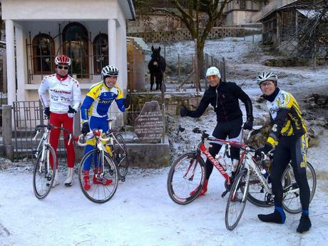 Giro del LAGO di CORLO ( La ROCCA di Arsie' )