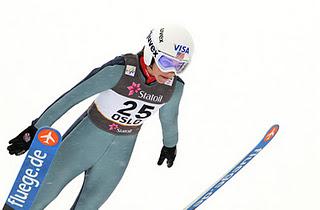 FLASH NEWS: Hendrickson regina nel salto, Svendsen vince la sprint di biathlon