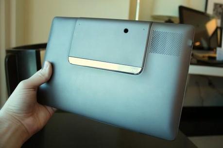 ASUS PAD Phone, eccolo finalmente negli scatti ed in un video.