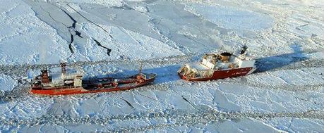 La spedizione di una petroliera russa e di un rompighiaccio americano verso l'isolata base di Nome,in Alaska | Il Post La spedizione di una petroliera russa e di un rompighiaccio americano verso l'isolata base di Nome,in Alaska | Il Post