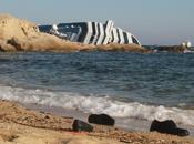 Costa Concordia. trovato sesto corpo. dispersi sono sedici arrivando cattivo tempo