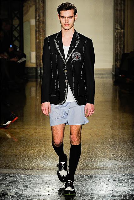 Milan Fashion Week FW12 - Moschino . Comment and Favourite Looks