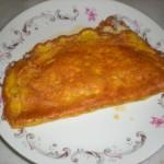 Omelette gustoso con mozzarella ed origano