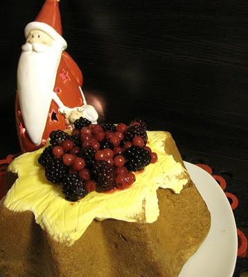 E' DENTRO A QUESTO CHE, CHE SBOCCIA IL MONDO INTERO - SEMIFREDDO DI PANDORO AI FRUTTI DI BOSCO CON MASCARPONE