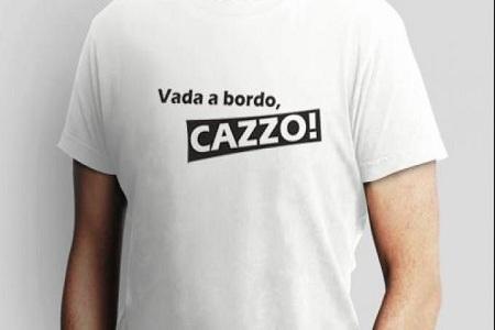 Vada a bordo cazzo maglietta Costa Concordia su Facebook: “Grazie al cielo in Italia per ogni Schettino, ce anche un De Falco”