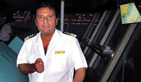 il-capitano-schettino-un-uomo-virile-L-S6nMmA.jpeg