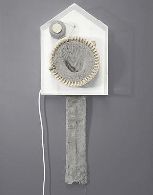 365 KNITTING CLOCK