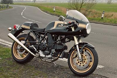 Ducati 900 SS Project Imola by Baines Racing