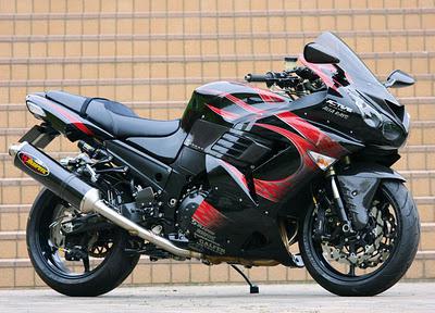 Kawasaki ZZR 1400 by Active