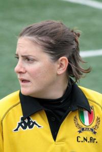 Fischietto azzurro nel grande rugby in rosa