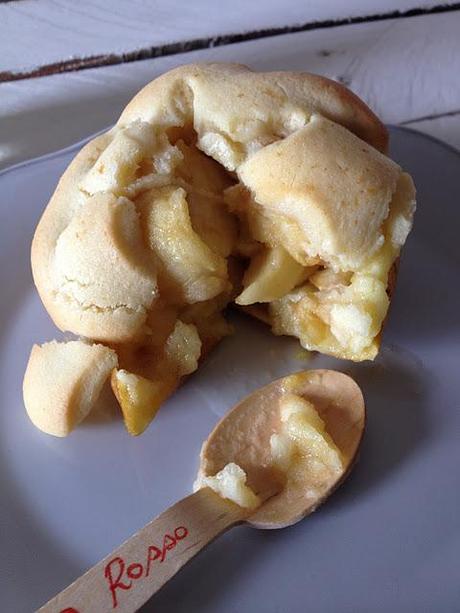 La torta che Cappuccetto Rosso ha portato alla sua nonna