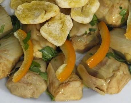 Carciofi all’arancia, un contorno semplice con ingredienti di stagione