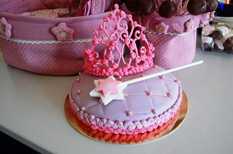 Il compleanno di Micol e la torta da principessa in pasta di zucchero