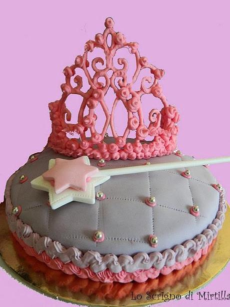 Il compleanno di Micol e la torta da principessa in pasta di zucchero