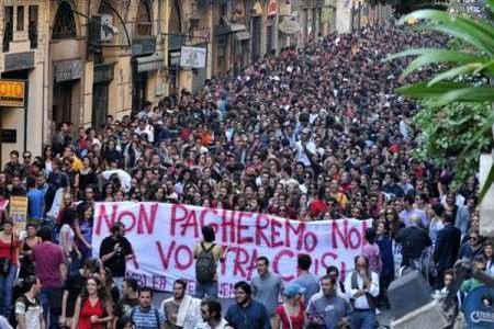 protesta studenti palermo 450x297 Sicilia: in piazza anche gli studenti