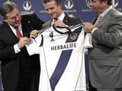 Calcio, Usa: Beckham svela nuova maglia Galaxy stagione 2012. Torna diagonale