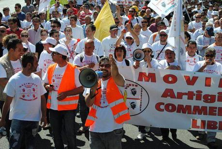 Blocco della Sardegna: Andrea Impera invita ad incazzarsi 