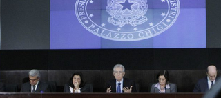 Conferenza stampa dopo approvazione  Decreto cresci Italia sulle liberalizzazioni. Il video