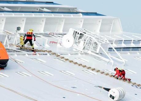 Costa Concordia: è già contaminazione ambientale