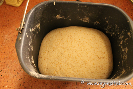 Pasta madre e macchina per il pane