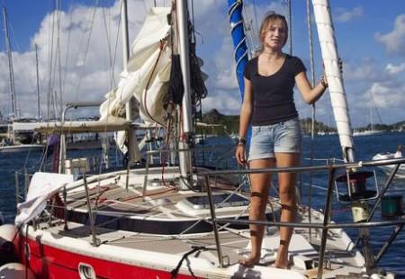 circumnavigatrice a 16 anni 2 450x310 Ragazza olandese di 16 anni ha circumnavigato la Terra in solitaria! | FOTO