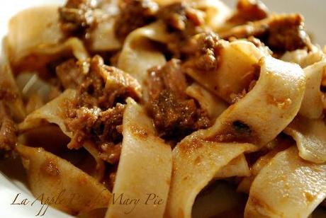 Tagliatelle al Nebbiolo con ragù di cervo