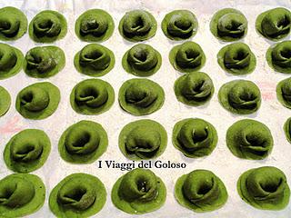 CAPPELLACCI VERDI CON GAMBERONI E POMODORINI