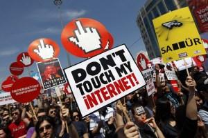 Internet, la censura, la pirateria