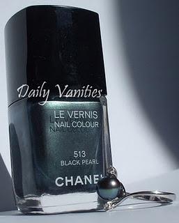 Chanel Black Pearl swatch