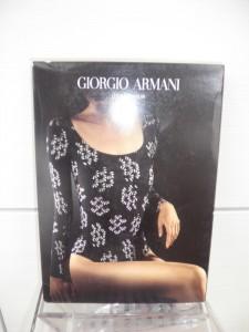 ARMANI è ARMANI – Abbigliamento, scarpe, accessori vari a prezzi eccezionali solo qui!