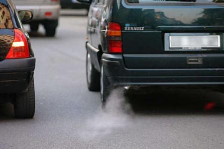 Auto Traffico Smog Inquinamento 450x300 Milano: Blocco Auto Euro 3 Diesel FAP