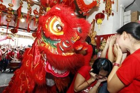 capodanno cinese 11 Oggi è Capodanno Cinese. E entrato lanno del Dragone | FOTO FESTEGGIAMENTI