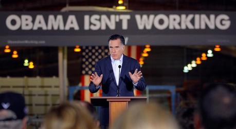 Romney si arrende e contrattacca rivelata la dichiarazione redditi