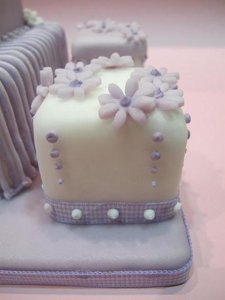 Mini Wedding Cake