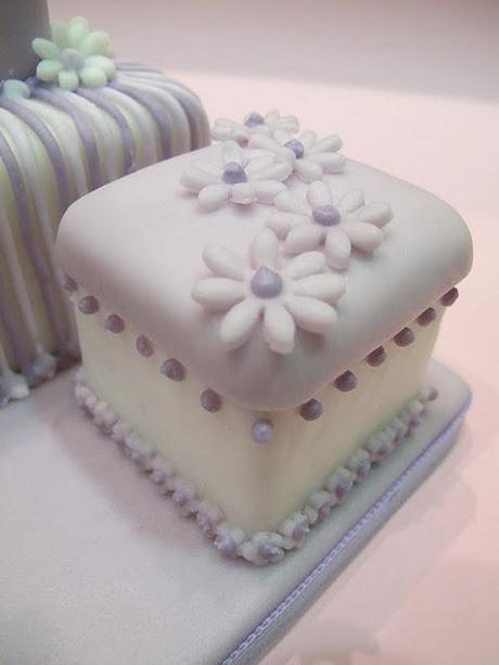 Mini Wedding Cake