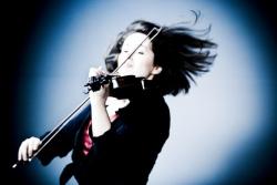 Patricia Kopatchinskaja, la Violinista Scalza