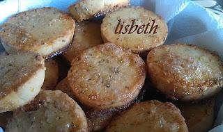 Biscotti al cedro e rosmarino Biscotti al cedro e rosmarino