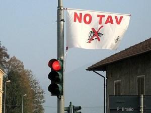 Torino: oltre 30 arresti per gli incidenti in Val di Susa (Tav)
