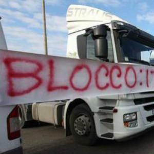 Blocco dei Tir: fermi anche oggi gli stabilimenti Fiat