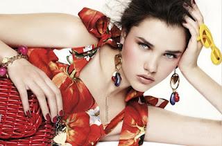 Julia Turenkova in Dolce & Gabbana su Glamour Magazine UK