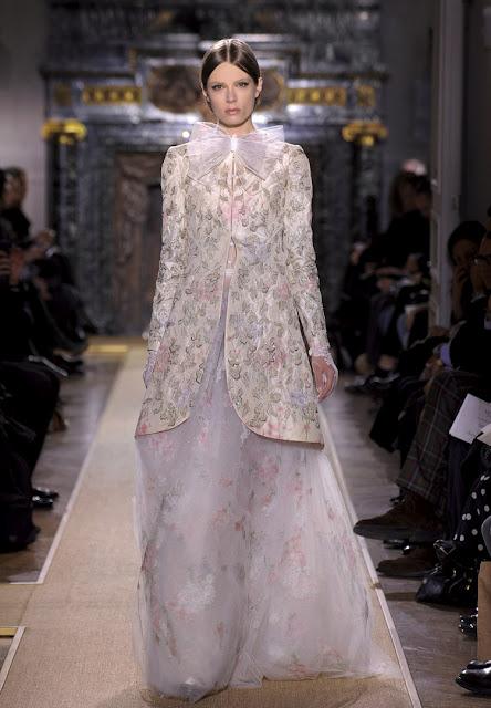 VALENTINO / HAUTE COUTURE / SS2012 / PURE BEAUTY + 700