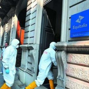Equitalia: buste sospette in 2 uffici milanesi. 2 persone in ospedale
