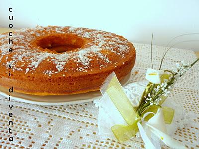 Ciambellone al cocco, una gustosa leggerezza