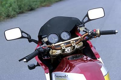 Kawasaki GPZ 900 R by Nakagawa