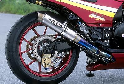 Kawasaki GPZ 900 R by Nakagawa