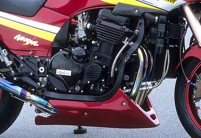 Kawasaki GPZ 900 R by Nakagawa