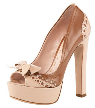 Ma il Gomitolo ce l’ha una Wishlist? Shoes I Want to Own. (sottolineo “own”)