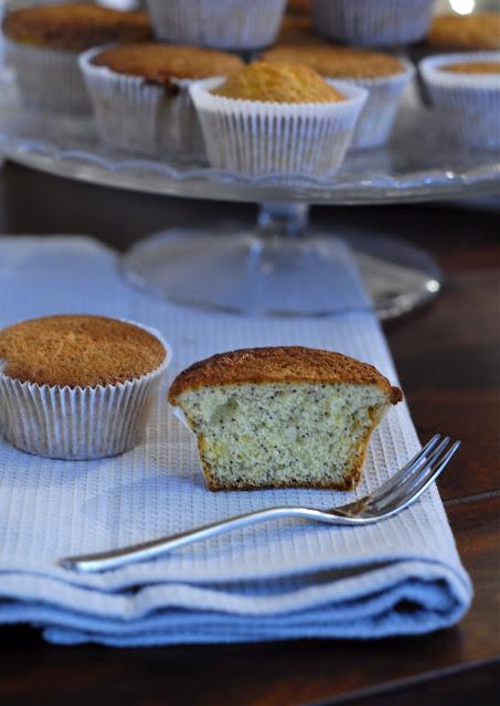 ✿ Muffin al limone e semi di papavero ✿