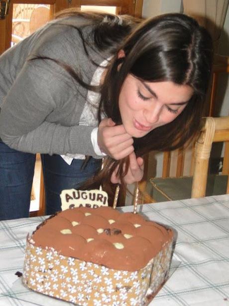 Torta cuscino e torta pacco regalo al cioccolato: non tutte le ciambelle....